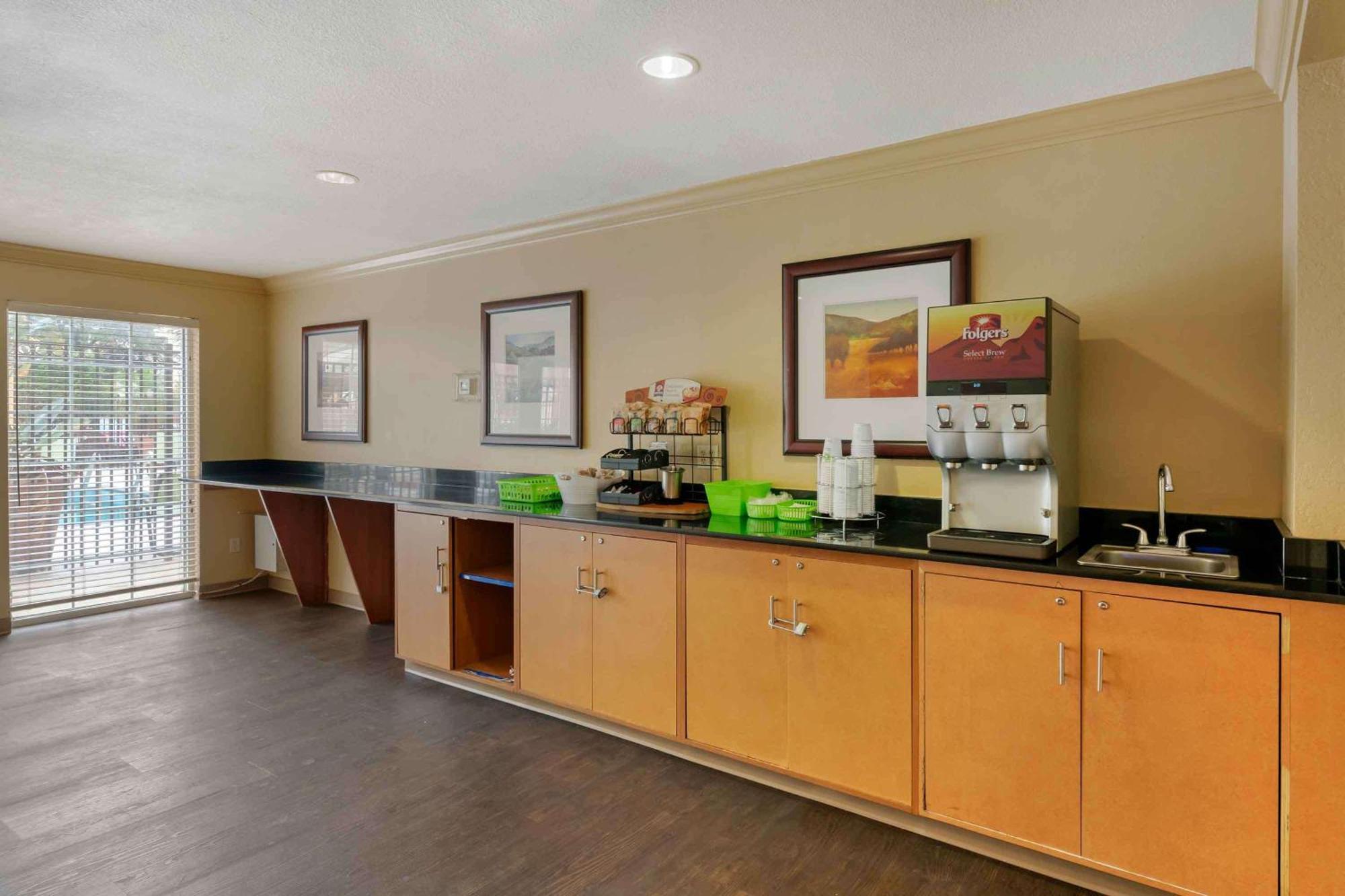 Extended Stay America Suites - Orlando - Convention Center - 6443 Westwood Williamsburg Екстериор снимка