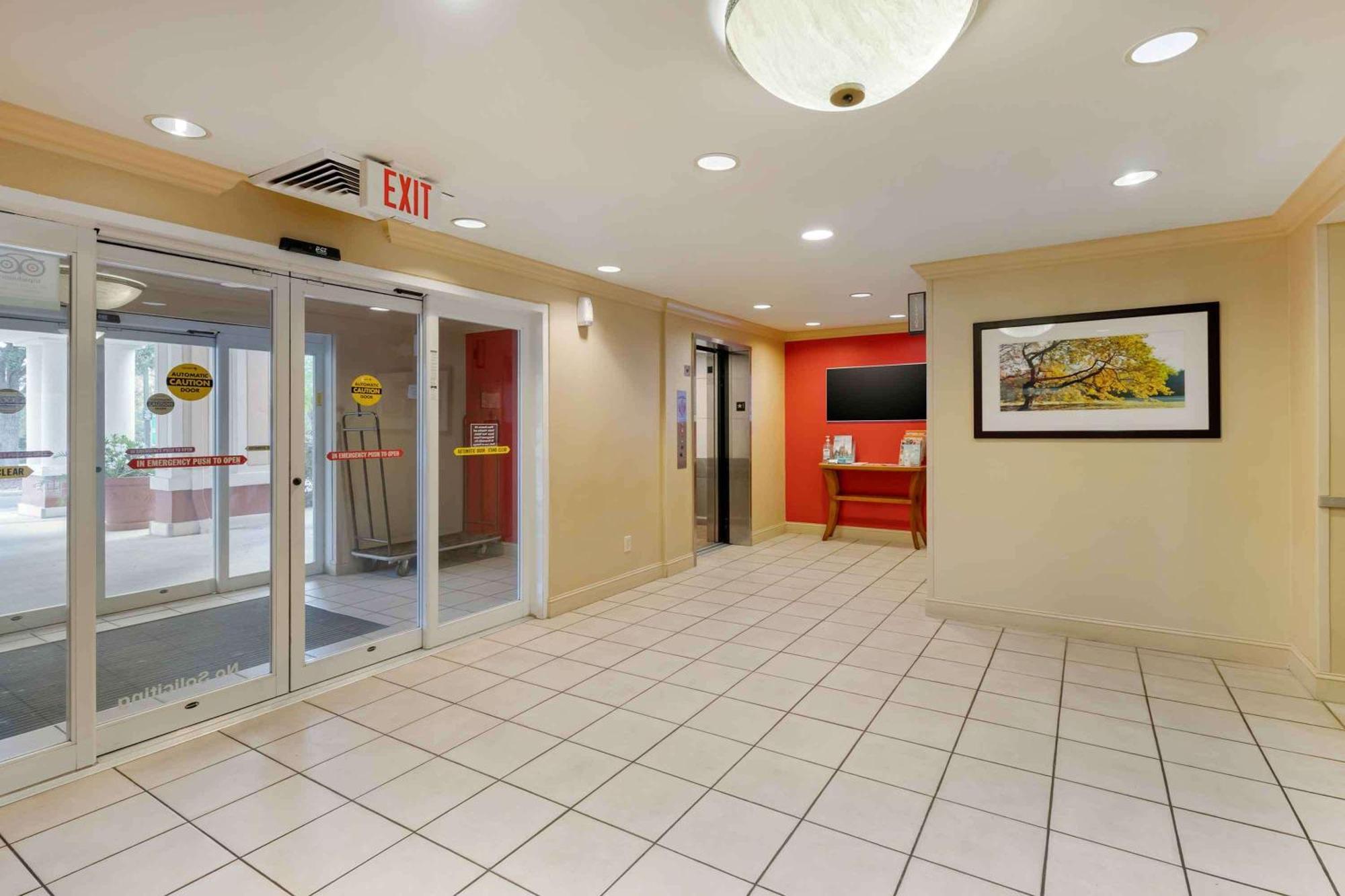 Extended Stay America Suites - Orlando - Convention Center - 6443 Westwood Williamsburg Екстериор снимка