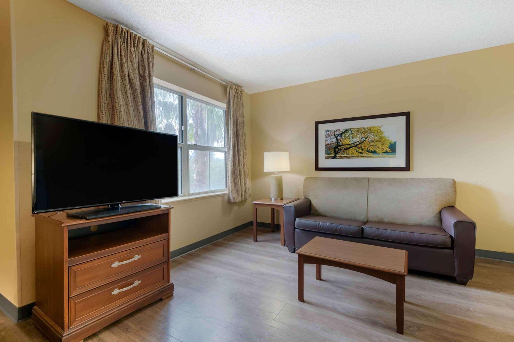 Extended Stay America Suites - Orlando - Convention Center - 6443 Westwood Williamsburg Екстериор снимка